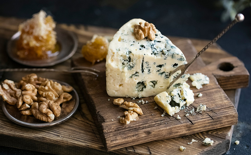 Ο μύθος για το μπλε τυρί που πρέπει να σταματήσετε να πιστεύετε