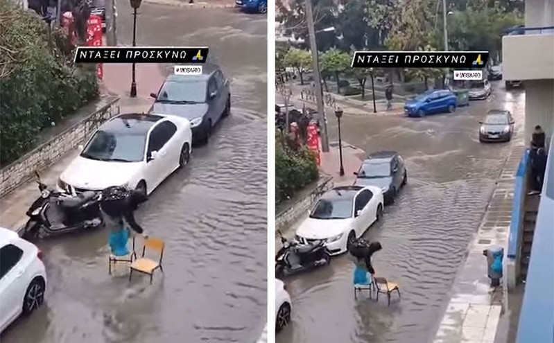 Μοσχάτο: Έκανε τις καρέκλες&#8230; «ξυλοπόδαρα» για να περάσει πλημμυρισμένο δρόμο