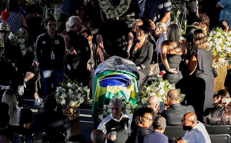 Πελέ: Δείτε live εικόνα από την κηδεία του Βραζιλιάνου θρύλου