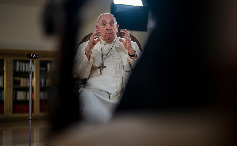 Ο Πάπας Φραγκίσκος ξανά στο νοσοκομείο για εγχείρηση