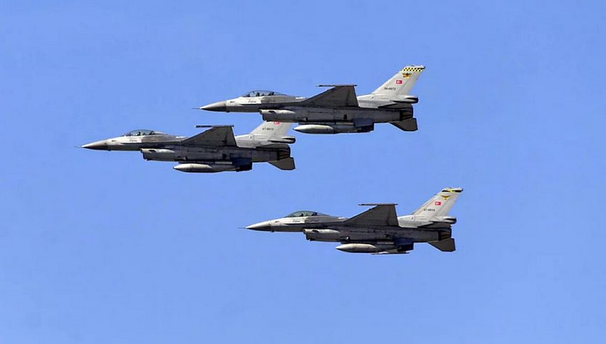 Πρωτοχρονιά με παραβιάσεις &#8211; Oπλισμένα Τουρκικά F-16 πέταξαν πάνω από το κεντρικό Αιγαίο