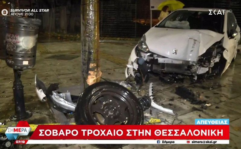 Θεσσαλονίκη: Τρελή πορεία ΙΧ στον Βαρδάρη &#8211; Ο οδηγός έχασε τον έλεγχο, έπεσε σε κολόνα και κατέληξε σε δέντρο