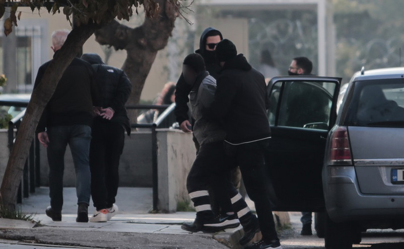 Βιασμός και μαστροπεία 12χρονης στον Κολωνό: Σε δίκη ο Μίχος, η μητέρα της και 24 ακόμα άτομα