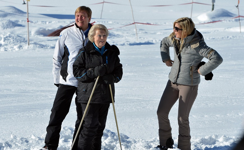 Η 85χρονη βασίλισσα της Ολλανδίας τραυματίστηκε στο σκι &#8211; Χτύπησε στο μέρος που χιονοστιβάδα καταπλάκωσε τον γιο της