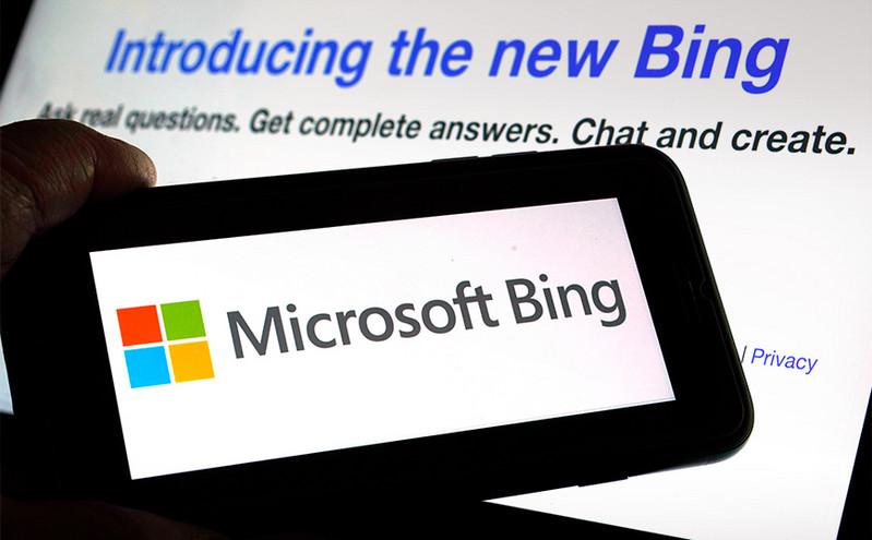 Νέα μάχη γιγάντων στις μηχανές αναζήτησης: Η Microsoft πετάει το γάντι στη Google με τη νέα έξυπνη Bing