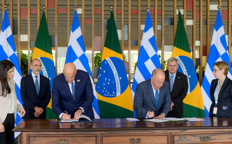 Δένδιας: Υπέγραψε συμφωνίες συνεργασίας με την Βραζιλία σε άμυνα, αεροπορία και τουρισμό