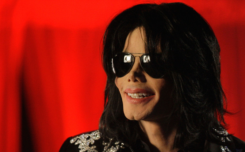 Μάικλ Τζάκσον: Προς πώληση για σχεδόν 900 εκατομμύρια δολάρια το 50% των δικαιωμάτων της μουσικής του