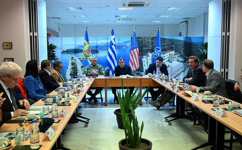 Συνάντηση Παναγιωτόπουλου με αντιπροσωπεία της Βουλής των Αντιπροσώπων των ΗΠΑ – Στο επίκεντρο ο πόλεμος στην Ουκρανία