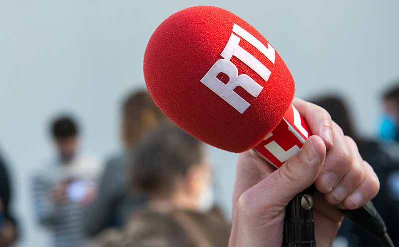 «Μπλόκο» σε 500 θέσεις εργασίας βάζει ο γερμανικός δημοσιογραφικός όμιλος RTL