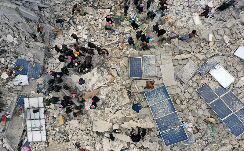 Τουρκία: Ακόμα ένα «θαύμα» στα συντρίμμια &#8211; Μια γυναίκα διασώθηκε 203 ώρες μετά τον σεισμό