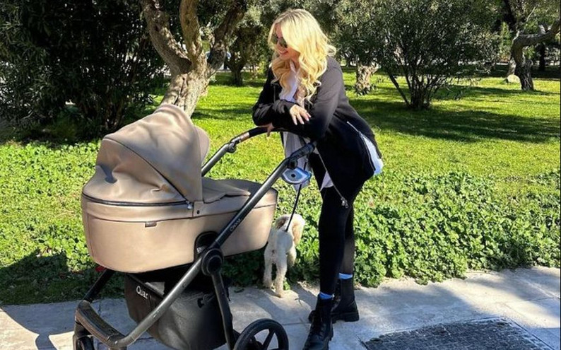 Κωνσταντίνα Σπυροπούλου: Ο γιος της έγινε 40 ημερών και έκανε την πρώτη του βόλτα