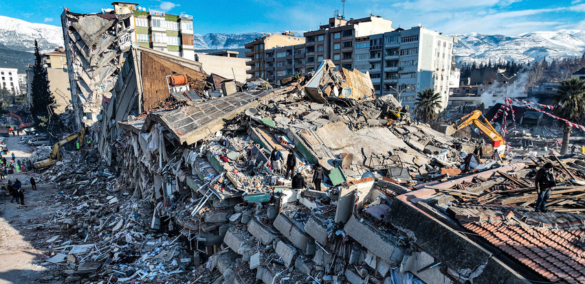 Τι σεισμούς αντέχουν οι κατασκευές στην Ελλάδα &#8211; Γιατί τα κτίρια στην Τουρκία έπεσαν σαν χάρτινοι πύργοι
