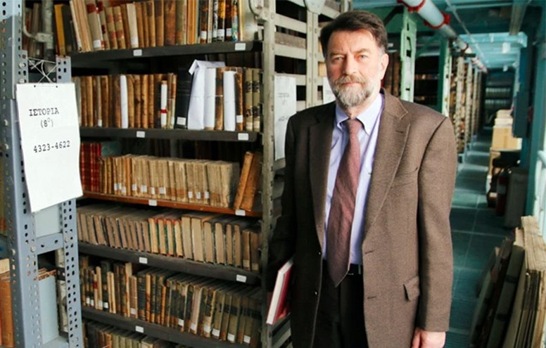 Πέθανε ο γενικός διευθυντής της Εθνικής Βιβλιοθήκης Φίλιππος Τσιμπόγλου