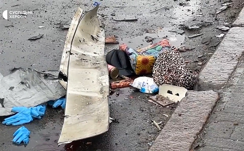 Πόλεμος στην Ουκρανία: Έξι νεκροί και δώδεκα τραυματίες από ρωσικό βομβαρδισμό σε στάση λεωφορείου