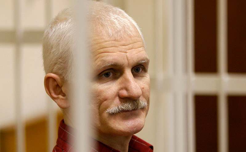 Η Λευκορωσία καταδίκασε σε 10ετή φυλάκιση τον νομπελίστα Ειρήνης Άλες Μπιαλιάτσκι