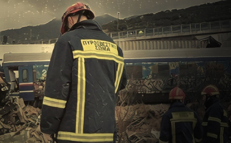 Η συγκινητική ανάρτηση της Πυροσβεστικής για την τραγωδία στα Τέμπη &#8211; «Βουβοί μπροστά στην ανείπωτη θλίψη»