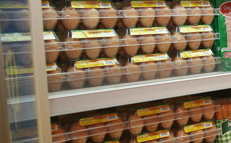 Είδος πολυτελείας τα αυγά: Εκτοξεύεται η τιμή τους όταν βγαίνουν από το καλάθι του νοικοκυριού