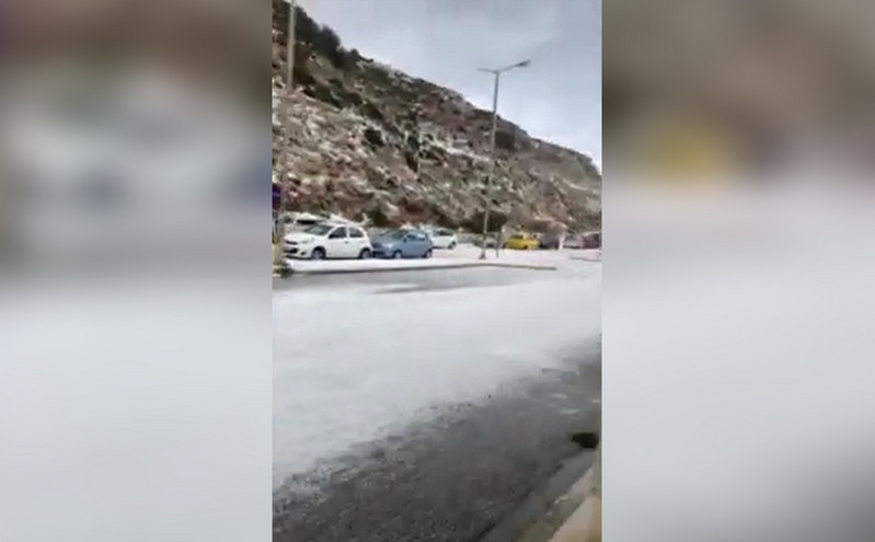 Το έστρωσε με&#8230; χαλάζι στην Ικαρία: Ζημιές, προβλήματα και ακυρώσεις πτήσεων
