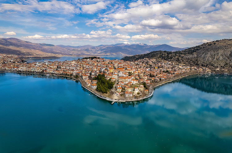 Λίμνη Ορεστιάδα: Το υδάτινο στολίδι της Καστοριάς