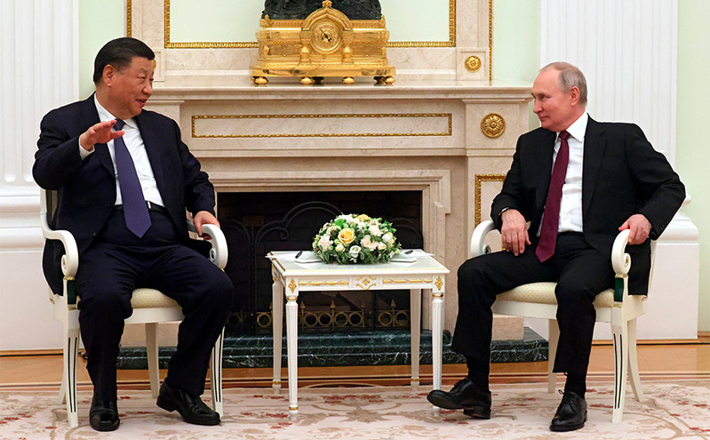 Πρόσκληση Σι Τζινπίνγκ σε Πούτιν για επίσκεψη στο Πεκίνο