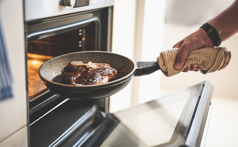 Ο ιδανικότερος τρόπος για να μαγειρέψετε μια μοσχαρίσια μπριζόλα στο φούρνο