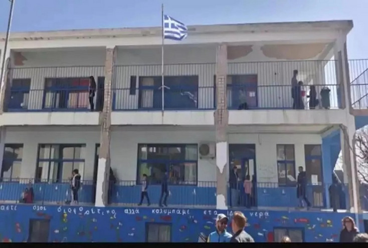 Προειδοποίηση Τσελέντη για «σχολείο-φέρετρο» στη Χίο: «Σε περίπτωση σεισμού μπορεί να βιώσουμε νέα Τέμπη»