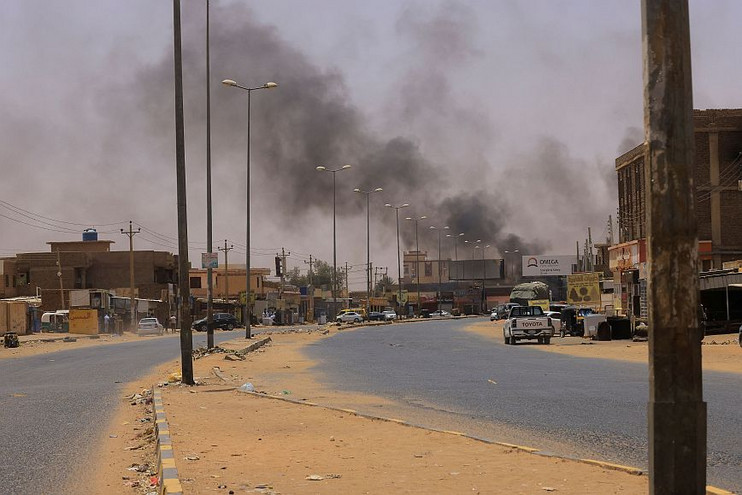 Χάος στο Σουδάν: Δύο Έλληνες τραυματίστηκαν στο Χαρτούμ από ρουκέτα που έπεσε έξω από εκκλησία