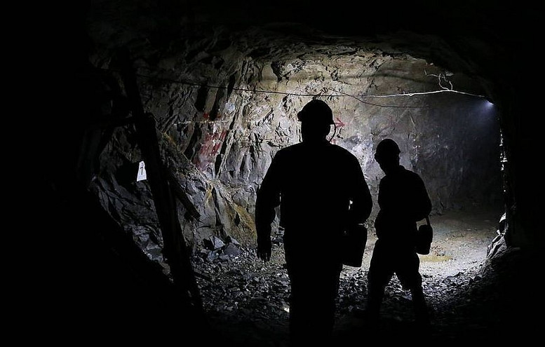 Τουλάχιστον 200 άνθρωποι απομακρύνθηκαν από ανθρακωρυχείο στη Ρωσία λόγω καπνών
