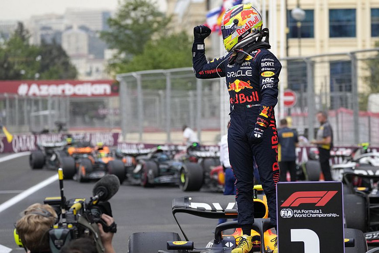 Formula 1: Ο Πέρεζ πήρε τον «εμφύλιο» της Red Bull στο Αζερμπαϊτζάν