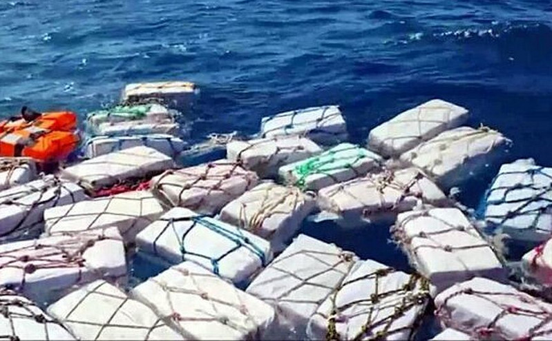 Κατασχέθηκαν ανοιχτά της Σικελίας Πλωτά δέματα με ναρκωτικά αξίας 400 εκατ. ευρώ