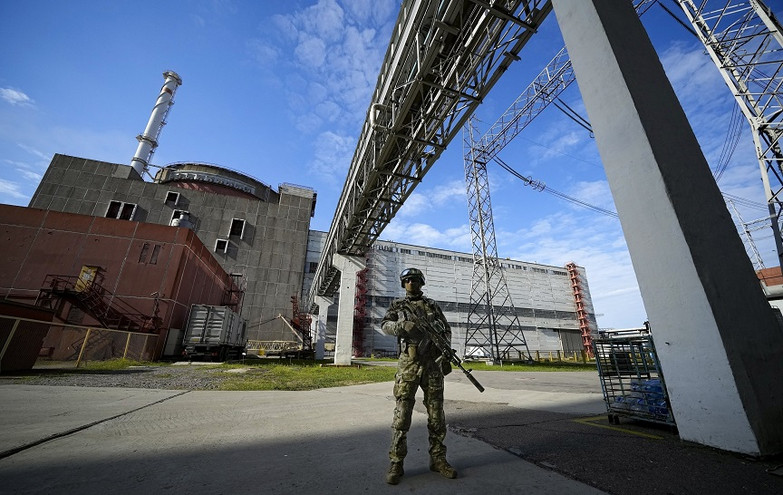Πόλεμος στην Ουκρανία: Ανησυχία του ΔΟΑΕ για τις εχθροπραξίες κοντά στον πυρηνικό σταθμό της Ζαπορίζια