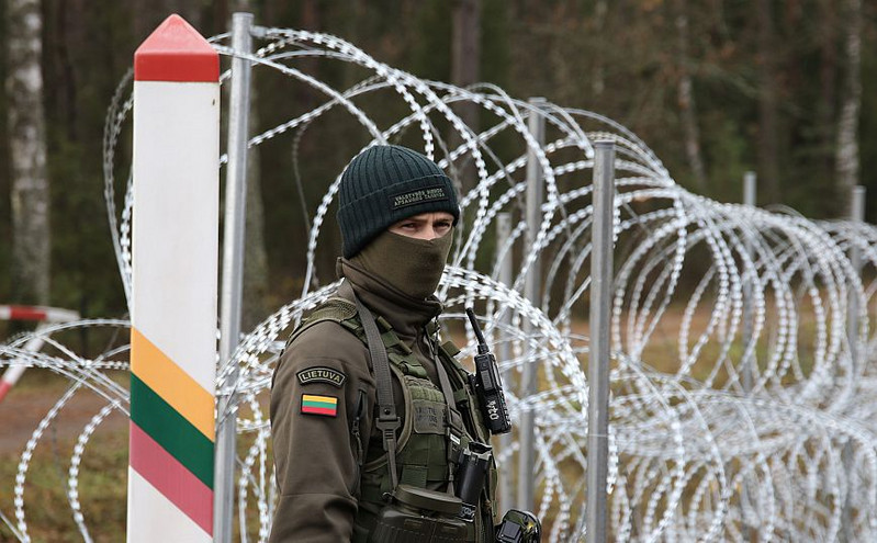 Λιθουανία: Πέρασε νόμο που θα επιτρέπει σε Ευρωπαίους εθελοντές να ασκούν βία κατά μεταναστών