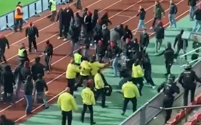 Επεισόδια και συμπλοκές των ultras μέσα στο γήπεδο στο Νυρεμβέργη &#8211; Στουτγκάρδη