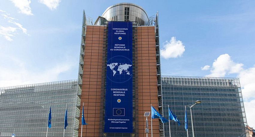 Η Ευρωπαϊκή Επιτροπή επικρίνει την απαγόρευση εισαγωγής ουκρανικών σιτηρών από Πολωνία, Ουγγαρία, Σλοβακία