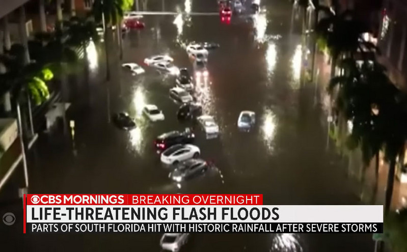 Πλημμύρες, κλειστά σχολεία και μποτιλιαρίσματα από τις κατακλυσμιαίες βροχές στη Φλόριντα