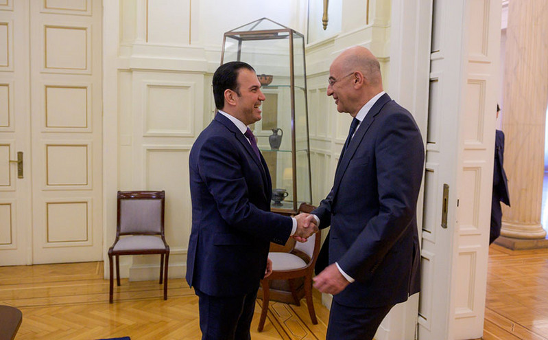Ο Νίκος Δένδιας συναντήθηκε με τον πρέσβη του Κατάρ – Στο «τραπέζι» οι διεθνείς και περιφερειακές εξελίξεις