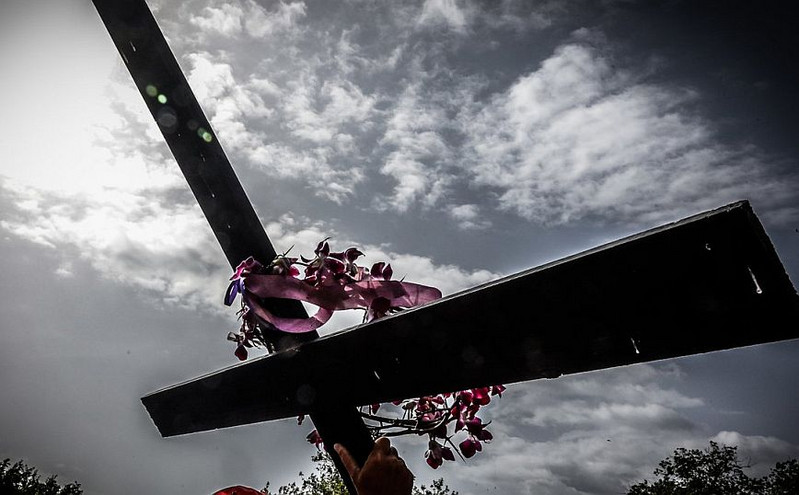 Καιρός: Με συννεφιά και βροχές η περιφορά του Επιταφίου