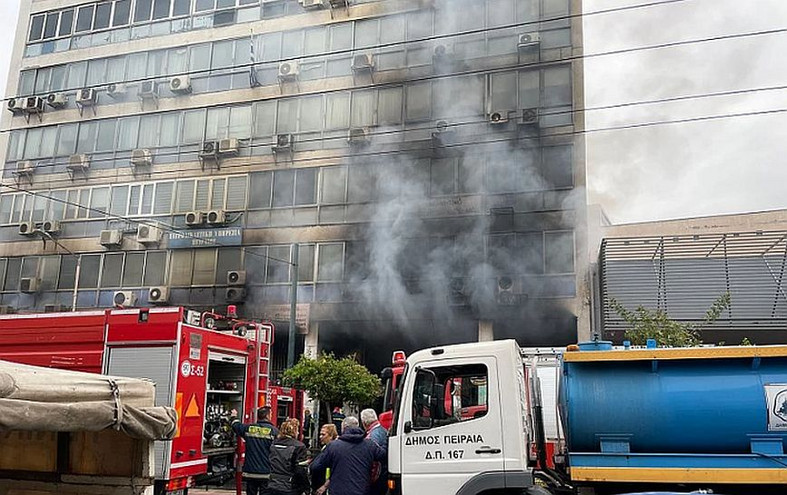 Καταγγελία για έλλειψη μέτρων ασφαλείας και ακαταλληλότητα του κτηρίου στο οποίο εκδηλώθηκε φωτιά