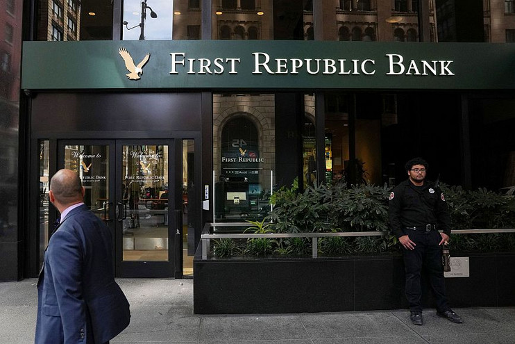 Στα χέρια των ρυθμιστικών Αρχών της Καλιφόρνια η First Republic Bank &#8211; Θα πουληθεί στη JP Morgan