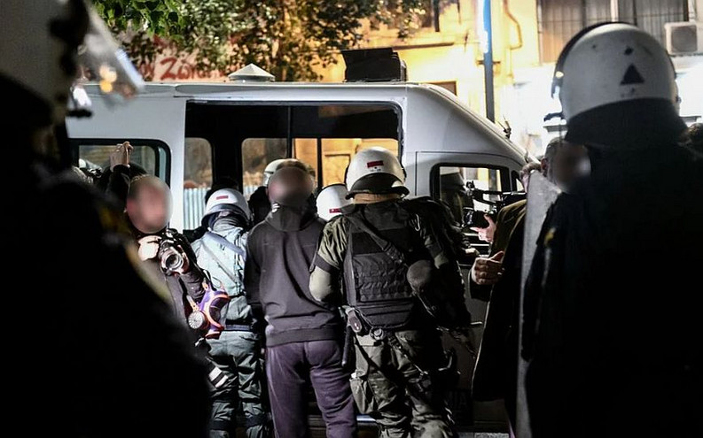 Δεκατρείς συλλήψεις στην Αθήνα σε ειδική επιχείρηση με σκοπό την αντιμετώπιση των «εγκλημάτων δρόμου»