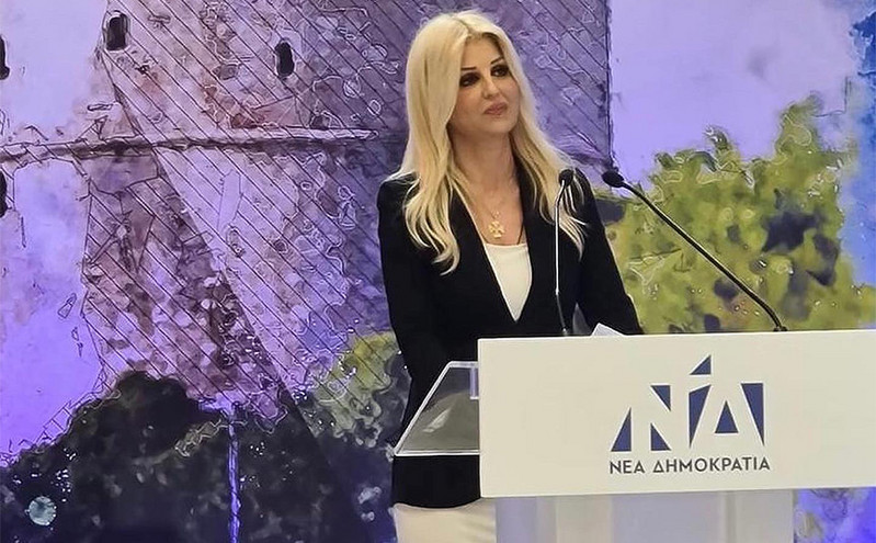 Συνέντευξη της Έλενας Ράπτη στην εφημερίδα Μακεδονία της Κυριακής