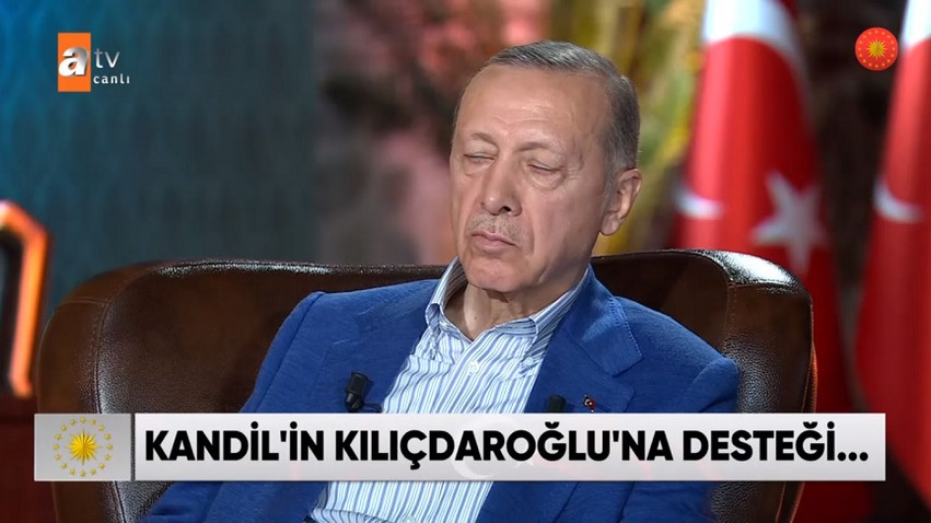 Ρετζέπ Ταγίπ Ερντογάν: Αποκοιμήθηκε στη διάρκεια τηλεοπτικής συνέντευξης – Η δημοσιογράφος τον κοιτούσε αμήχανα