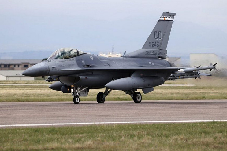 Η παράδοση F-16 στους Ουκρανούς θέτει ζήτημα εμπλοκής του ΝΑΤΟ στον πόλεμο, δηλώνει ο πρέσβης της Ρωσίας στις ΗΠΑ