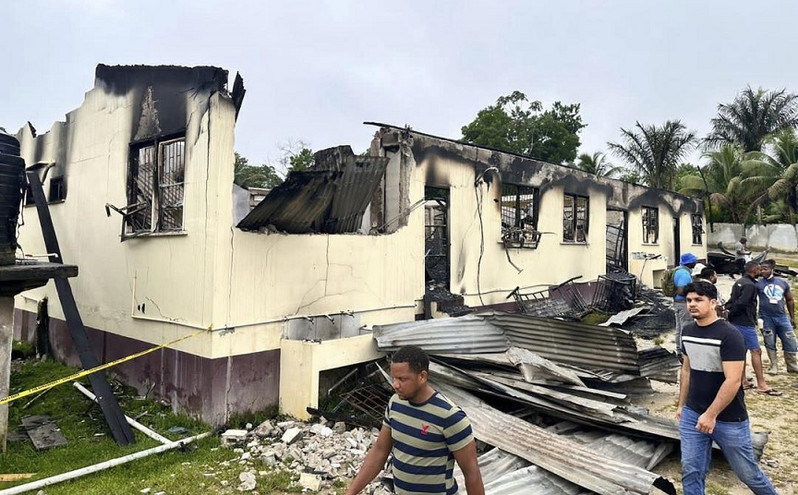 Εξοργισμένη έφηβη που της κατάσχεσαν το κινητό έβαλε τη φωτιά που προκάλεσε το θάνατο των 19 παιδιών στη Γουϊάνα