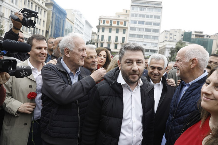Το παιχνίδι που έγινε στο Επικρατείας του ΠΑΣΟΚ, το μήνυμα του ΓΑΠ και ο Έλληνας του Λονδίνου που έρχεται να επενδύσει