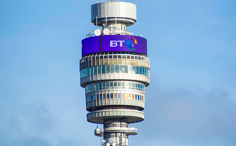 Η BT θα περικόψει έως και 55.000 θέσεις εργασίας &#8211; Θα προσαρμοστεί στις νέες τεχνολογίες της τεχνητής νοημοσύνης