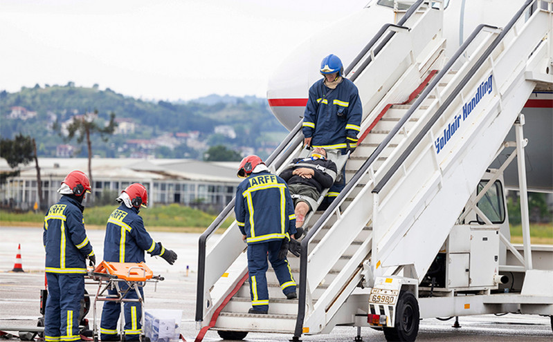 Ολοκληρώθηκε με επιτυχία η προγραμματισμένη άσκηση ευρείας κλίμακας για πυρκαγιά στο αεροδρόμιο «Μακεδονία»