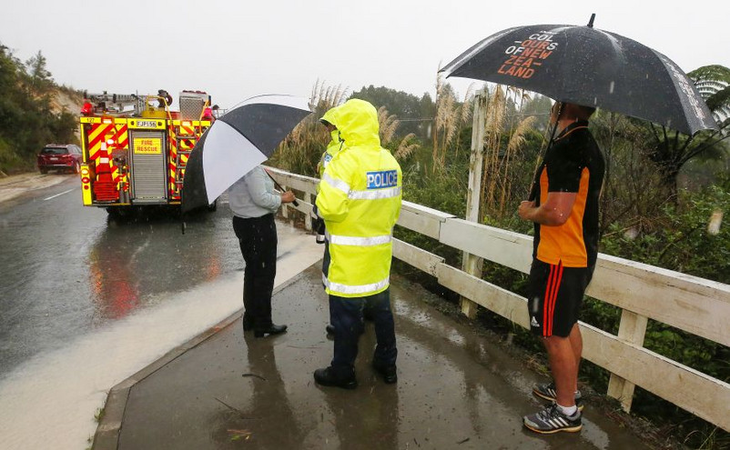 Φονικές πλημμύρες στη Νέα Ζηλανδία &#8211; Εντοπίστηκε το πτώμα αγνοούμενου μαθητή