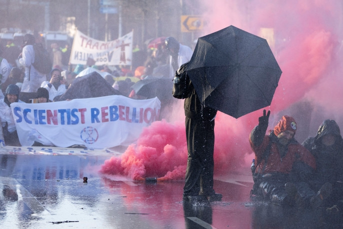 Ολλανδία: Πάνω από 1.500 συλλήψεις σε πορεία για το κλίμα