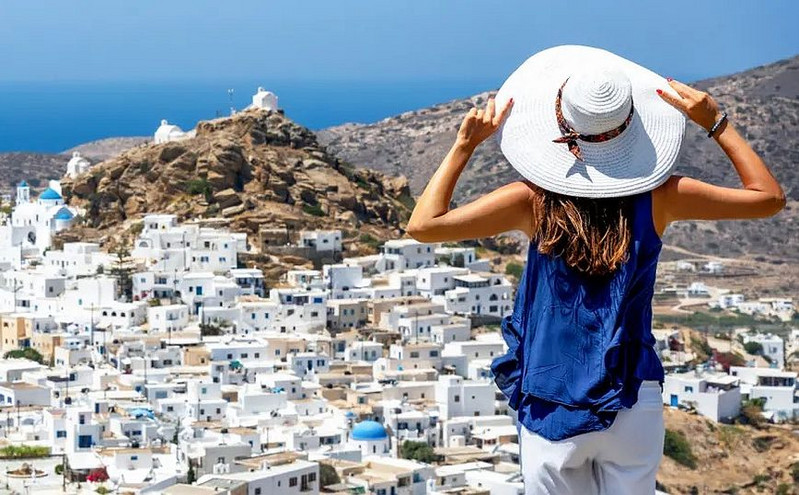 Το διθυραμβικό τουριστικό αφιέρωμα του CNBC στην «διαχρονικά αγαπημένη» Ελλάδα